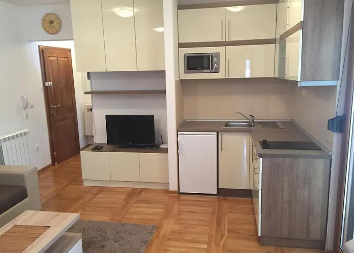 Nena Apartman